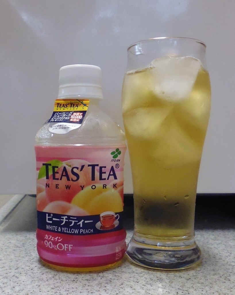 ピーチネクターの紅茶割りみたいな味』 伊藤園 TEAS'TEA White&Yellow