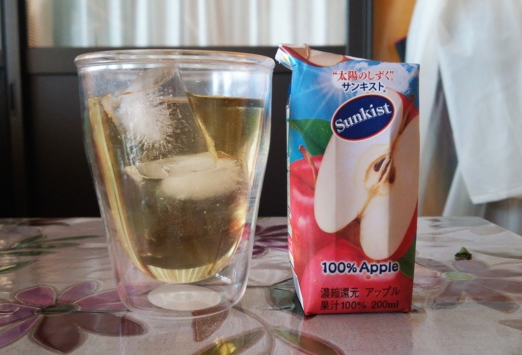 いつも美味しい果汁100％リンゴジュース』 森永乳業 サンキスト