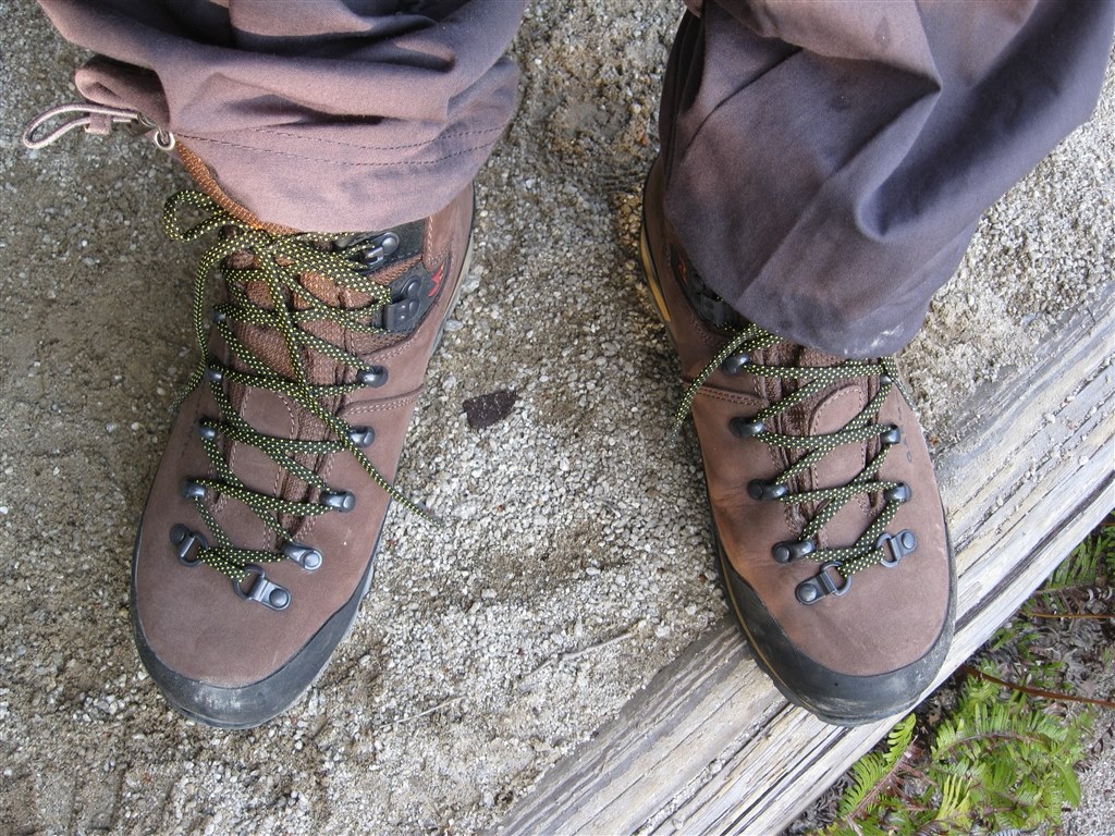 GARMONT NEBRASKA II GTX - Unisex trekking shoes - brown
