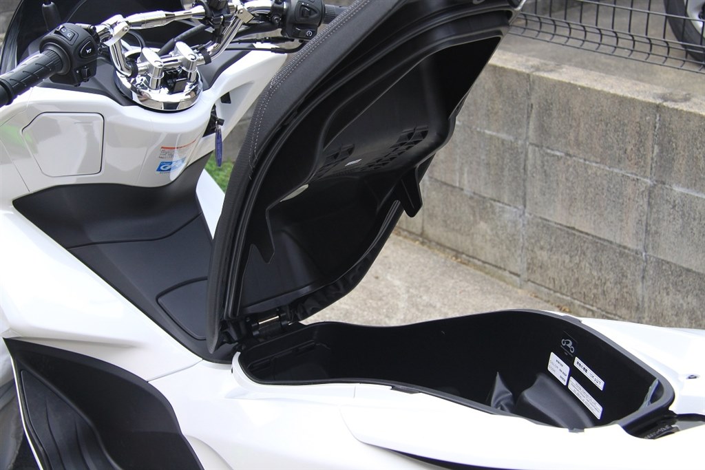 新型pcx125 購入後約２０日間乗ってみました ホンダ Pcx Owm1さんのレビュー評価 評判 価格 Com