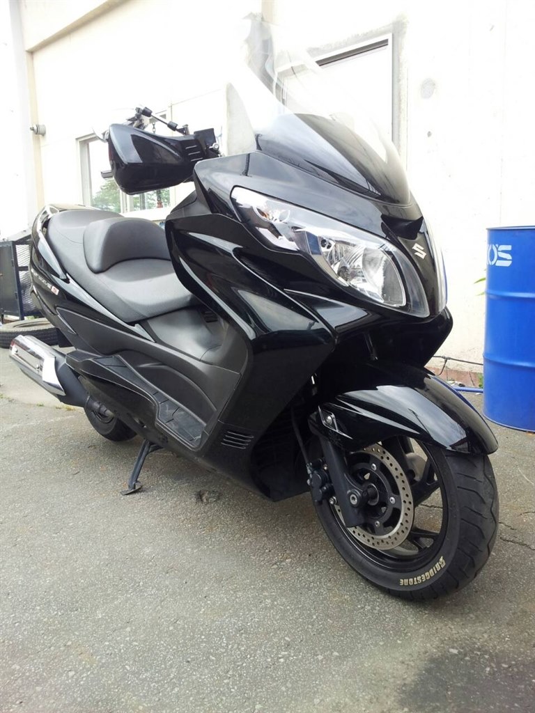 スズキのスカイウェイブ250cc めっちゃ綺麗な車体です。イモビ付