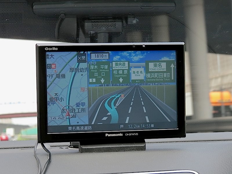 3衛星対応で自車位置は正確。ドライブカメラで旅の記録も撮れる