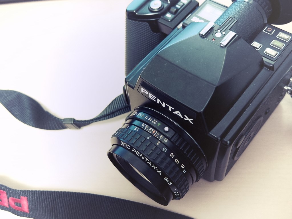 ペンタックス⚫︎Pentax Q デジタルカメラ ボディのみ ペンタックスらしさ満載！手のひらサイズのナノ一眼「PENTAX Q