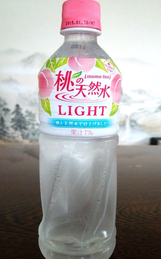 果汁1％なので桃というよりも薄めのポカリスエットみたいな味』 JT 桃