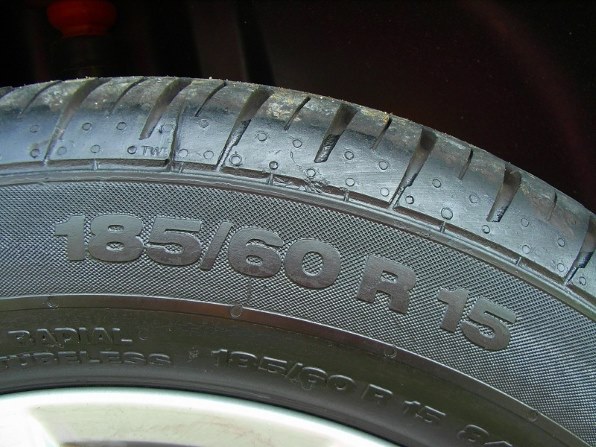 コンチネンタル ContiPremiumContact 2 185/60R15 84H 価格比較 - 価格.com