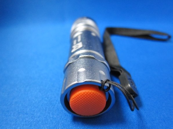 壊れない必要十分な明かり『ジェントス／閃 SG-325』｜定番道具