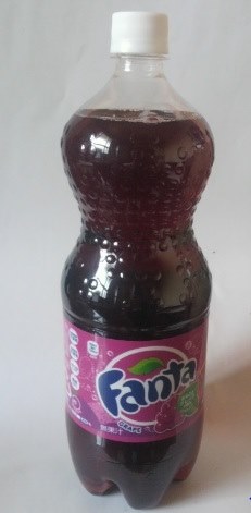 心地よいグレープ味が好きです 日本コカコーラ ファンタ グレープ 1 5l 8本 Pet Satousanさんのレビュー評価 評判 価格 Com