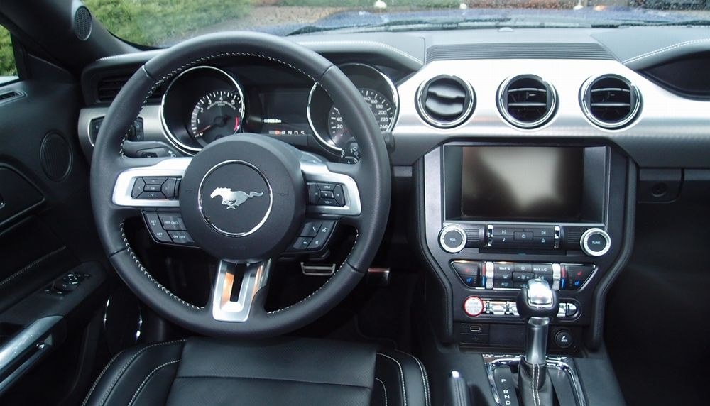 4気筒2 3lのエコブーストはとても力強い走りを示す フォード マスタング 15年モデル 松下宏さんのレビュー評価 評判 価格 Com