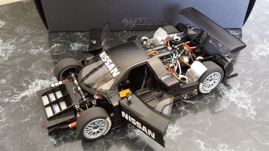 1/18 オートアート 日産　R390 箱なし　難あり Amazon | AUTOart 1/18 日産 R390 GT1 1998年 (ブラック