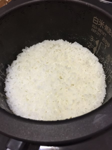美品MITSUBISHI NJ-SW065-R 炊飯器 3.5合炊き2014年製 Amazon | MITSUBISHI(三菱) 炊飯器 備長炭 炭炊釜 藍墨（あい
