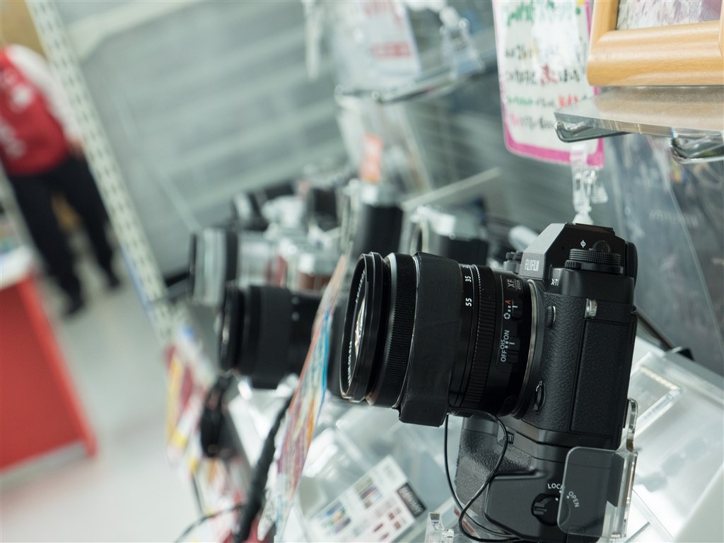 本気 のときも 遊び のときも一緒に楽しめるカメラ オリンパス Olympus Om D E M1 ボディ シルバー M Yuuta25さんの レビュー評価 評判 価格 Com