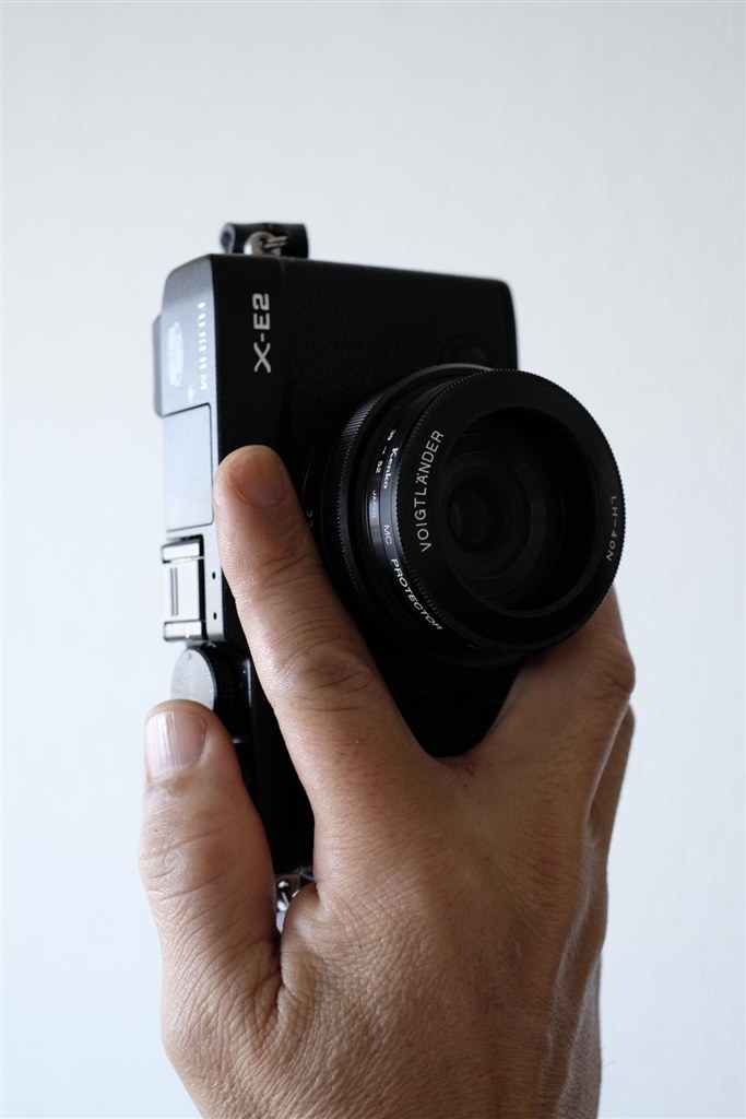 富士フイルム X-E2 ボディ ブラック_カメラブラケット付き Amazon | FUJIFILM ミラーレス一眼 X-E2 ボディ ブラック F FX-X