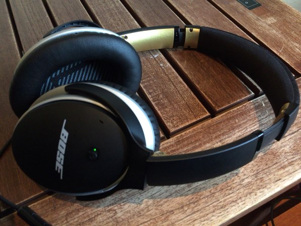Bose QuietComfort 25 Acoustic Noise Cancelling headphones Apple 