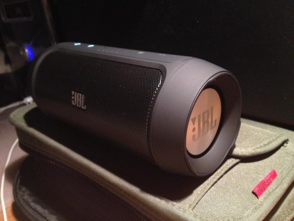 JBL CHARGE2 [ホワイト]投稿画像・動画 (レビュー) - 価格.com