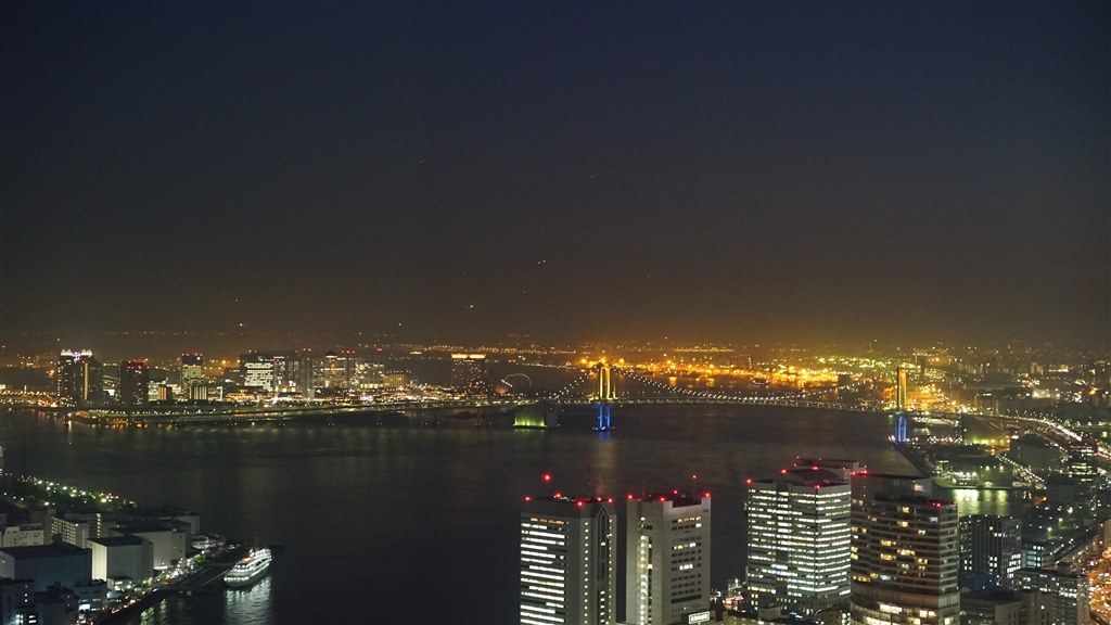 F1.8の高コントラストと適度なボケ・夜景も綺麗』 SONY Sonnar T* FE