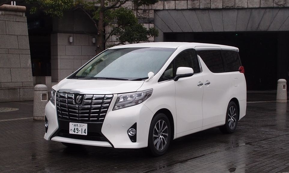 迫力ある外観と豪華な内装と トヨタ アルファード 15年モデル 松下宏さんのレビュー評価 評判 価格 Com