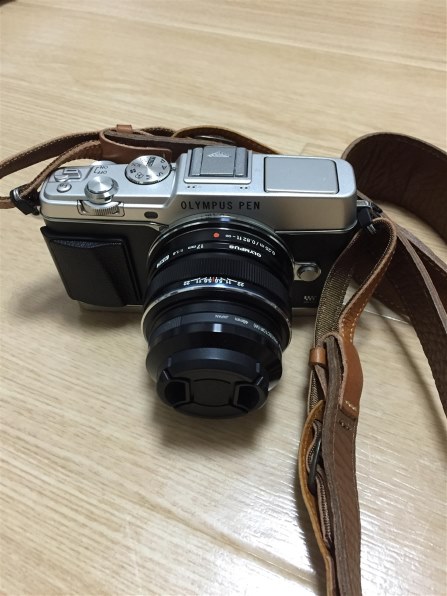 オリンパス OLYMPUS PEN E-P5 17mm F1.8レンズキット [シルバー