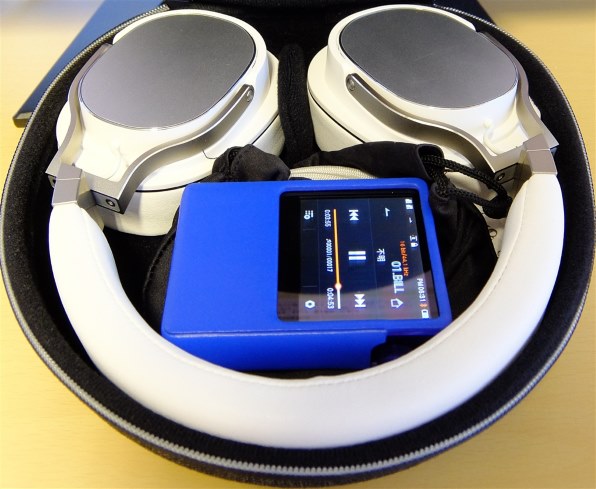 i - AK100 MkII サファイアブルー Astell&Kern AK100MK2 LTD サファイアブルー – e☆イヤホン