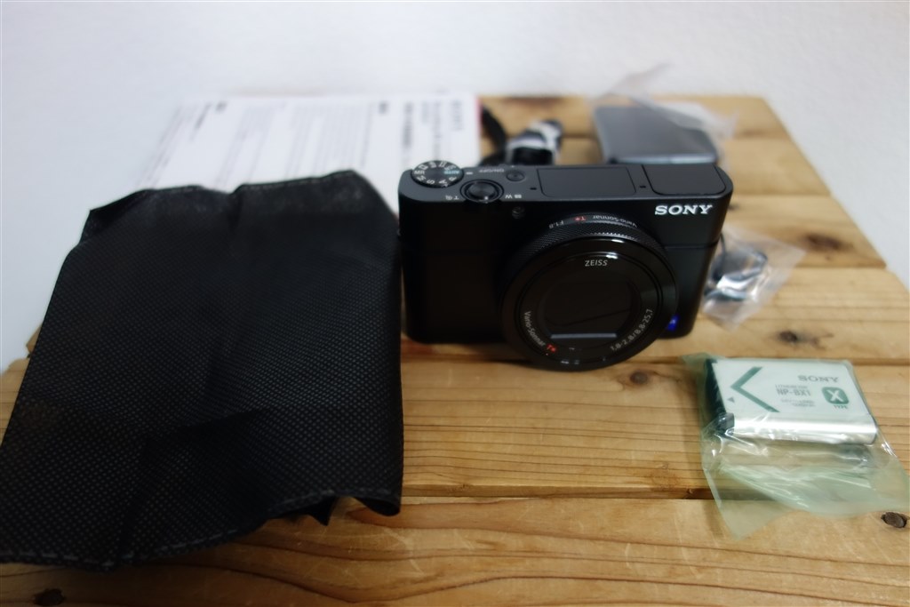無印からの買い増し Sony サイバーショット Dsc Rx100m4 ベア グリルスさんのレビュー評価 評判 価格 Com
