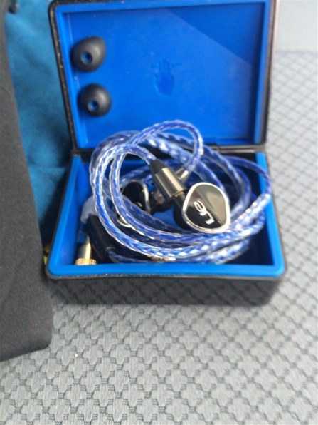 ZEPHONE Nashville EL-7 ミニプラグ⇔MMCX [1.2m] 価格比較 - 価格.com