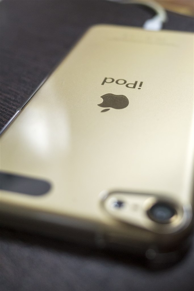 PDAとして性能は最高クラス』 Apple iPod touch MKHT2J/A [32GB