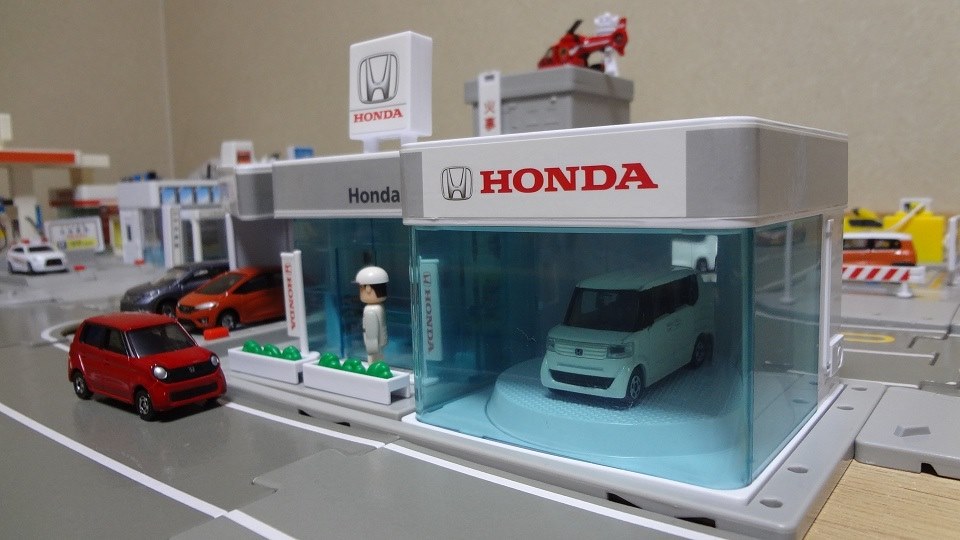 タカラトミーって、もうやる気ないんだな』 タカラトミー トミカタウン