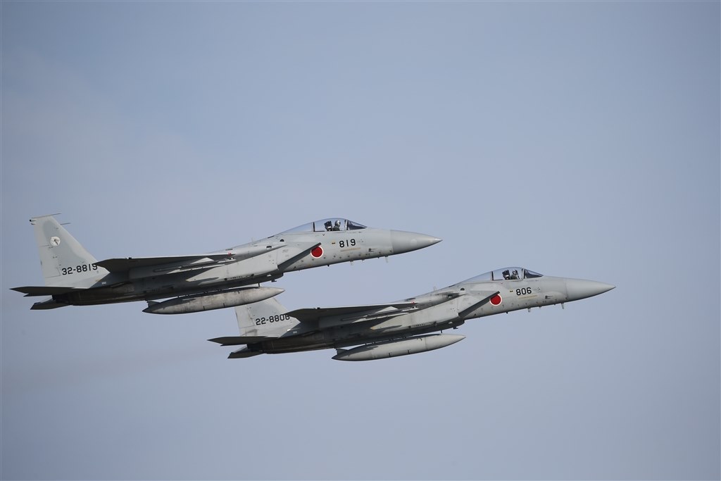 飛行機撮り最適解レンズ』 CANON EF200-400mm F4L IS USM 飛行機撮り最適解レンズ』 CANON EF200-400mm F4L IS USM