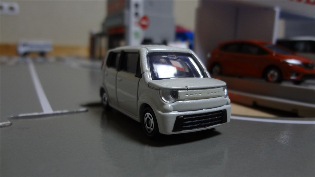 ただ小ぶりなだけ』 タカラトミー トミカ 105 スズキ MRワゴン