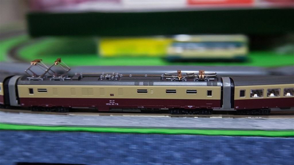 KATO K11400 スイス国鉄(SBB) RAe2形特急電車 TEE「ゴッタルド」 6両