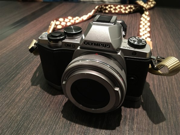 オリンパス OLYMPUS OM-D E-M10 EZダブルズームキット [シルバー