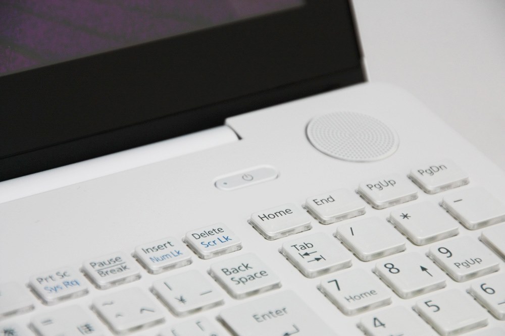 綺麗なプレミアムホワイトでお気に入りです。』 富士通 FMV LIFEBOOK