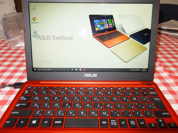ASUS - ASUS EeeBook X205TA ノートパソコン　ホワイト ASUSノートパソコン EeeBook X205T ホワイト - メルカリ