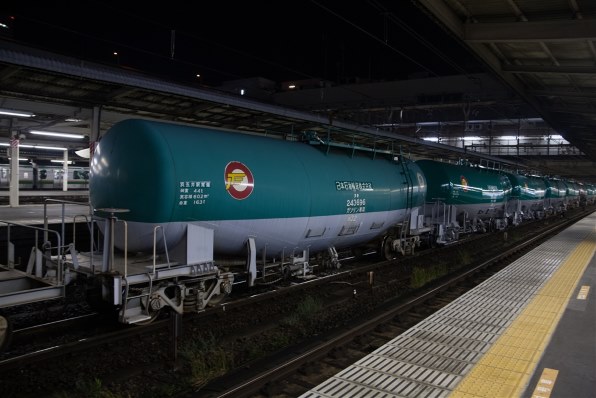 ちょっと残念。』 カトー タキ43000 日本石油輸送色 8013-5 MA☆RSさん