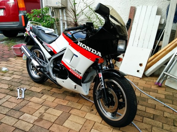 30年以上前のバイクですが現役絶好調ですf(^_^;)』 ホンダ VT250F スイーツライダーさんのレビュー評価・評判 - 価格.com