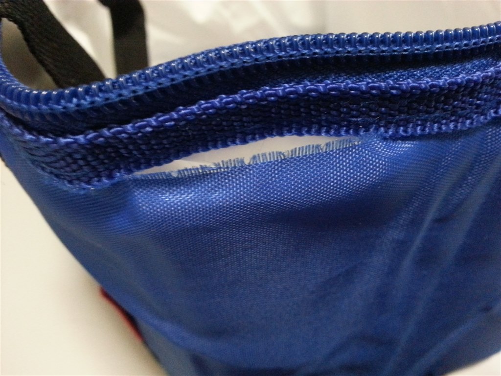 粗悪品 写真つけました キャプテンスタッグ ラフィネ ソフトクーラーバッグ 6l M 13 ブルー 購入君さんのレビュー評価 評判 価格 Com