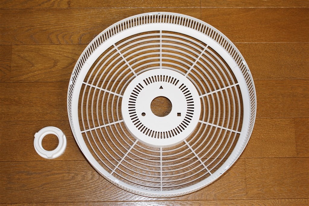 静音＆微風が寝室に最適』 バルミューダ GreenFan Japan EGF-1550-WG