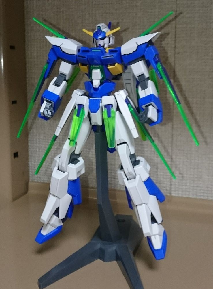 専用スタンド付きがうれしい』 BANDAI HG 1/144 機動戦士ガンダムAGE