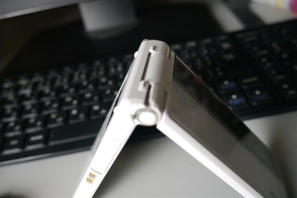 パナソニック docomo P-01F [ブラック] 価格比較 - 価格.com