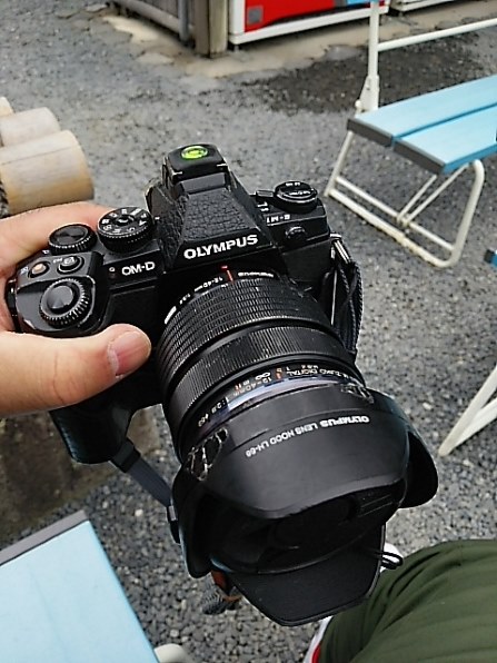 オリンパス OLYMPUS OM-D E-M1 12-40mm F2.8 レンズキット レビュー