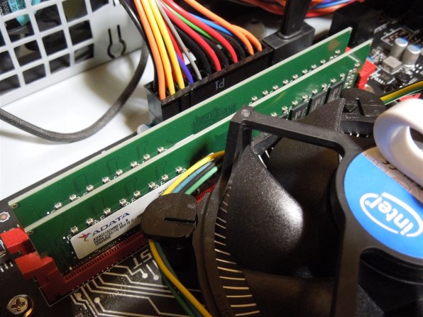 ADATA AD4U2133W8G15-2 [DDR4 PC4-17000 8GB 2枚組]投稿画像・動画