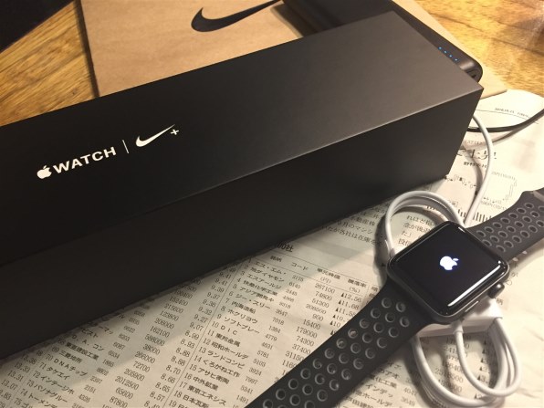 Apple Apple Watch Nike+ 42mm MQ1M2J/A [アンスラサイト/ブラックNike