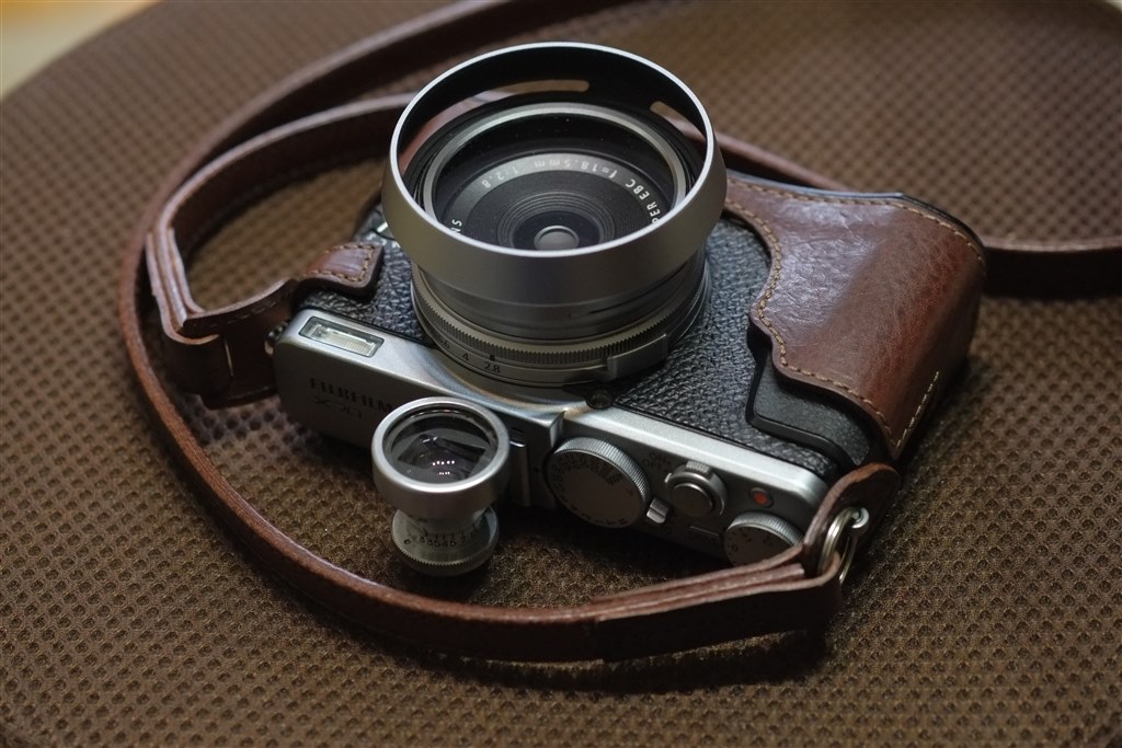 富士フイルム X70デジタルカメラ - カメラ