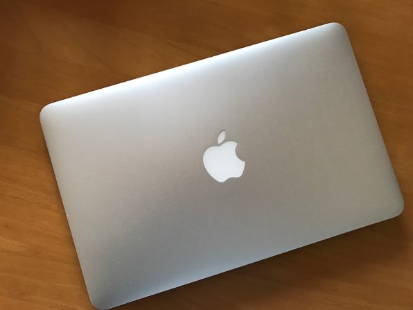 APPLE MacBook Air MJVE2J/A Core i5 4,096