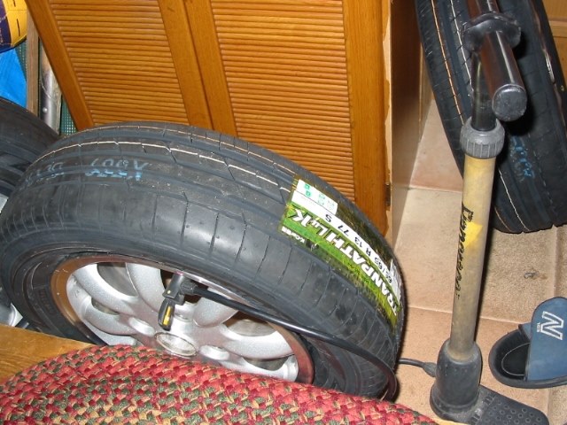 ダイハツ ネイキッドへ165 65r13を手組み Toyo Tire Tranpath Luk 165 65r13 77s サガントスさんのレビュー 評価 評判 価格 Com