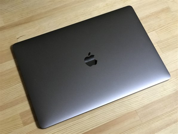 Apple MacBook Pro 15.4インチ Retinaディスプレイ/第6世代 Core i7