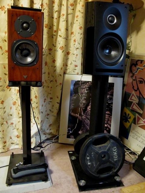 バイワイヤリング対応・・色んなつなぎ方で音の変化を楽しめる。』 Sonus faber Venere2.0 [Black ペア]  Ｌａｎｄｓｃｈａｆｔさんのレビュー評価・評判 - 価格.com