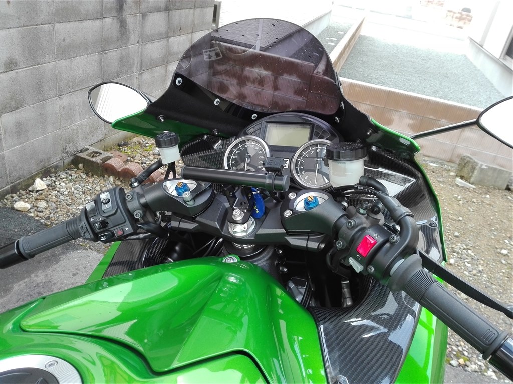 初めてのメガスポーツ。』 カワサキ ZX-14 マジ困ってます。さんの