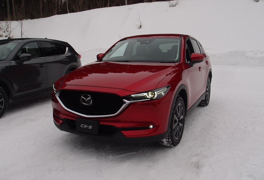 変更感の薄いキープコンセプトながら走りはまずまず マツダ Cx 5 17年モデル 松下宏さんのレビュー評価 評判 価格 Com