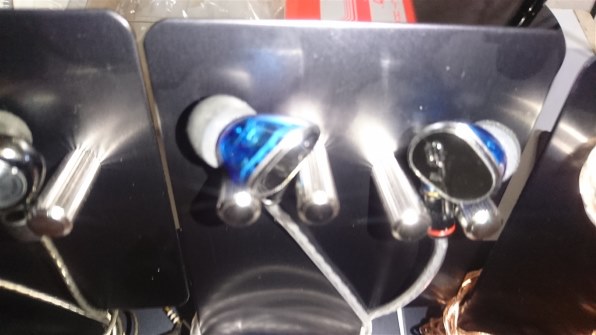 Ultimate Ears 900s Noise-Isolating Earphones UE900s 価格比較