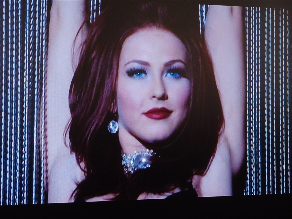 クリスティーナ アギレラが好演 洋画 バーレスク Opl Dvd 猫の名前はシロちゃんさんのレビュー評価 評判 価格 Com